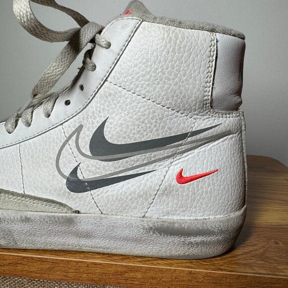 Nike Blazer Youth Size 6 Mid '70 SE Multi Swoosh DO66487 Athletic Streetware - Picture 3 of 8